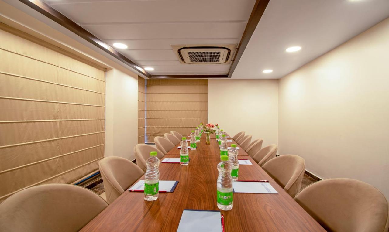 Treebo Premium Rose Mallow New Delhi Exterior photo